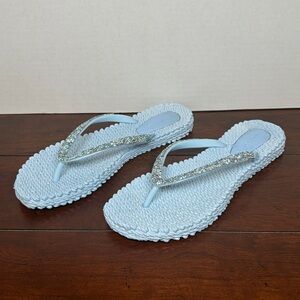Ilse Jacobsen Light Blue Crystal Cut Flip Flop Sandals Size 8 NWOT